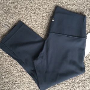 Lululemon Align crop. Size 8 new with tags.